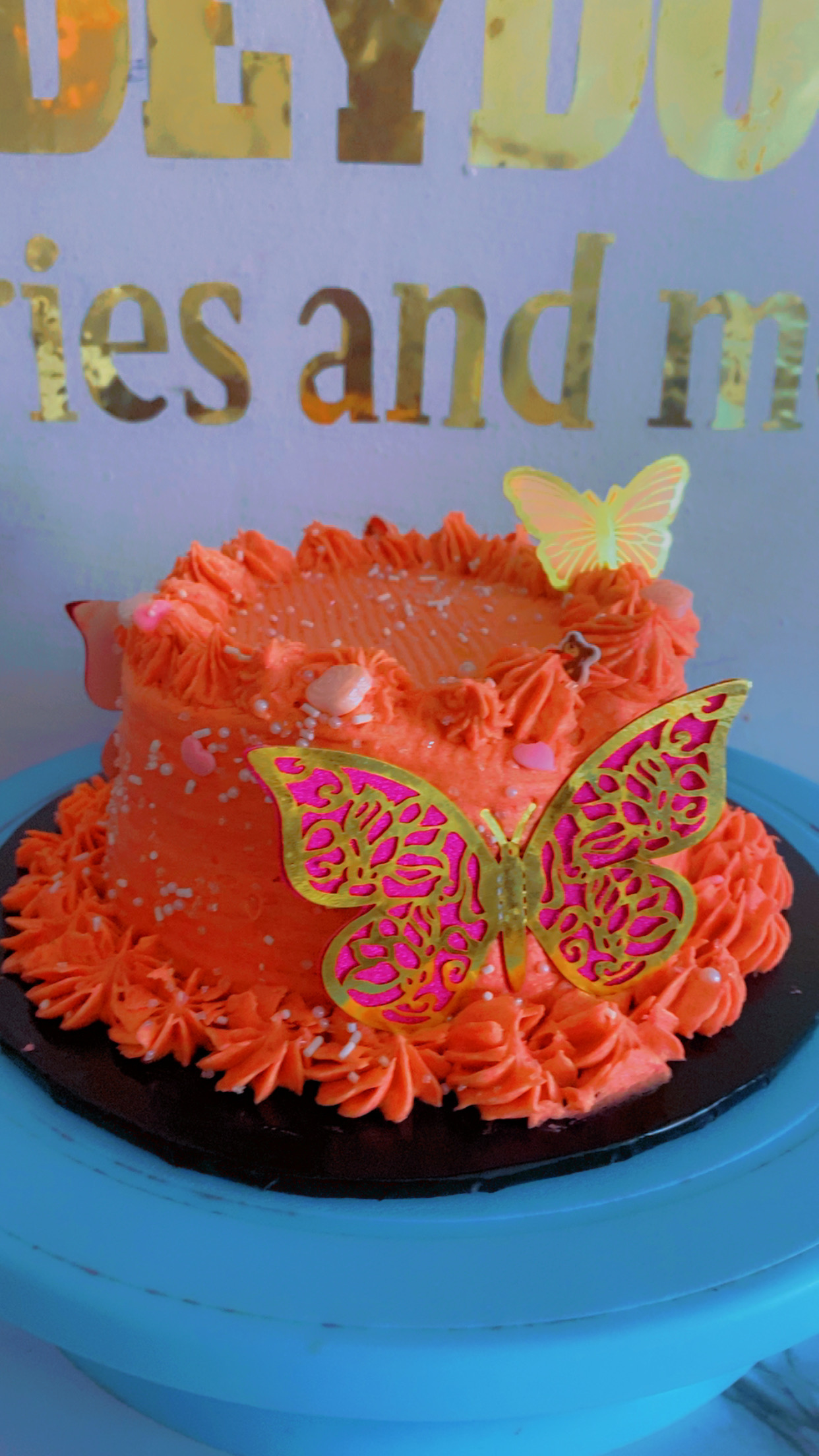 Cake instrument